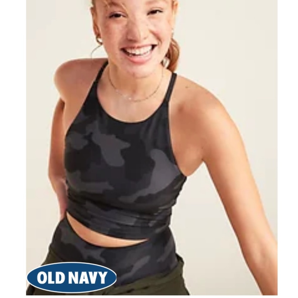 Black camo sports bra never worn